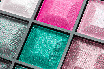 Image showing compact eyeshadows