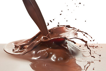 Image showing pouring chocolate