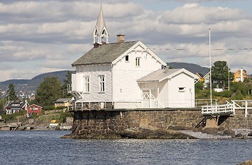 Image showing White seahouse