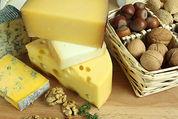 Image showing Cheese and nuts