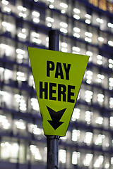 Image showing Pay here sign