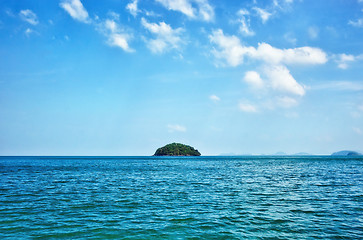 Image showing deserted tropical island