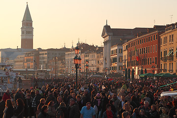 Image showing Crowd in Venice