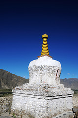 Image showing White stupa in Tibet