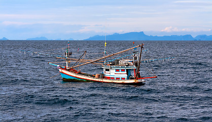 Image showing Thai fishing schooner at sea