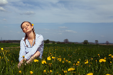 Image showing smiling woman outdoor in summer 