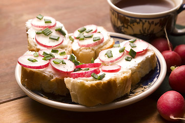 Image showing Sandwich with cheese, radish and chive - Healthy Eating 