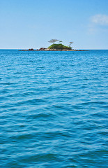 Image showing deserted tropical island
