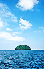 Image showing deserted tropical island