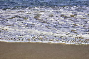 Image showing waves on the sand at bondi