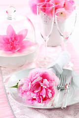 Image showing Place setting in pink