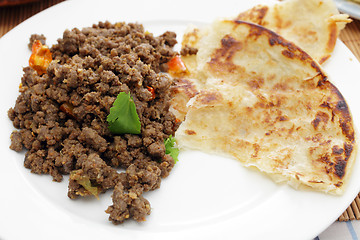 Image showing Beef keema curry and paratha