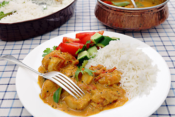 Image showing South Indian chicken curry table
