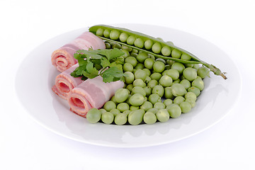 Image showing Fresh peas and ham rolls.