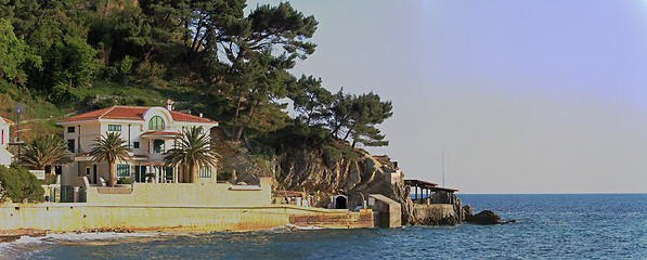 Image showing Seaside house