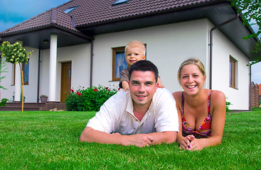 Image showing Happy family and house