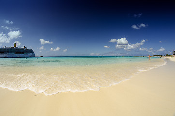 Image showing Beach and Crystal Clear Waters of Grand Cayman