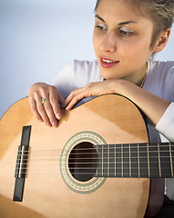 Image showing woman and guitar