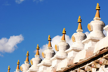 Image showing White stupa in Tibet