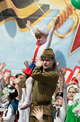 Image showing Soldier with girl