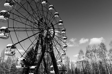 Image showing The Ferris Wheel in Pripyat, Chernobyl 2012 March