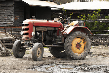 Image showing red tractor