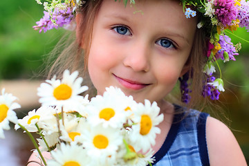 Image showing girl in the wreath