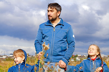 Image showing Father, son and daughter