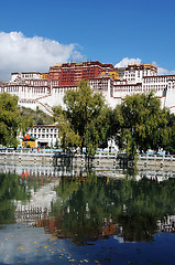 Image showing Landmark of the famous Potala Palace in Tibet