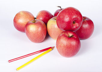 Image showing apples are red