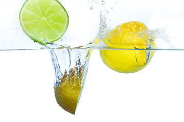 Image showing citrus fruit splashing