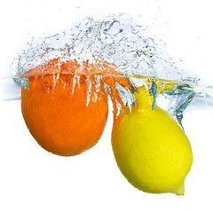 Image showing citrus fruit splashing