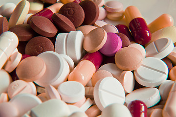 Image showing various pills