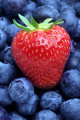 Image showing Strawberries and blueberries