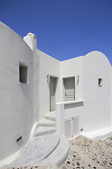 Image showing Classical Greek architecture of the streets in Oia