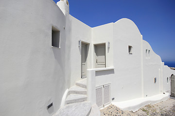 Image showing Classical Greek architecture of the streets in Oia