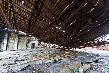 Image showing A ruin damaged house
