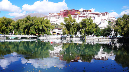 Image showing Landmark of the famous Potala Palace in Lhasa Tibet