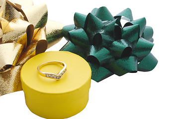 Image showing ring gift box and bows