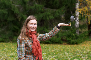 Image showing Woman and birds