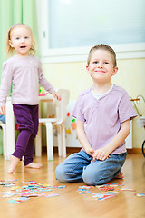 Image showing Two kids at home