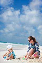 Image showing Mother and daughter on vacation