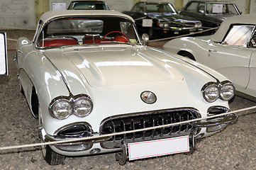 Image showing White chevrolet corvette