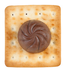Image showing Round chocolate candy with crackers