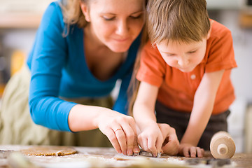 Image showing Family Baking