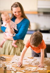 Image showing Family Baking