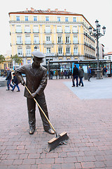 Image showing Sweeper sculpture