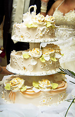 Image showing Beautiful wedding cake at a wedding reception