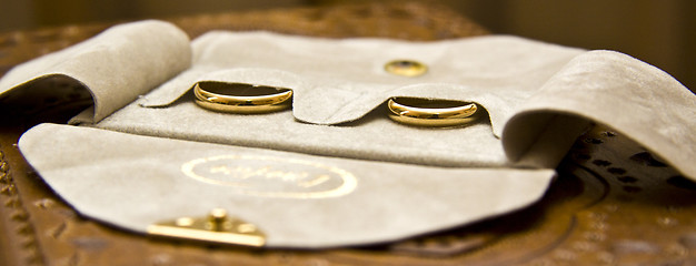 Image showing Gold wedding rings