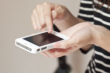 Image showing Human hand using smart phone